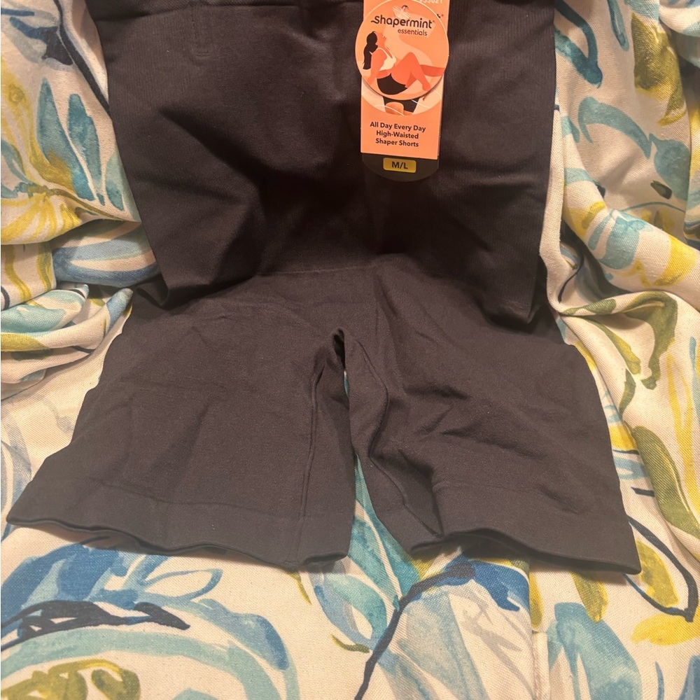 Shapermint  Black High-Waist Boxer Brief Shaper M/L